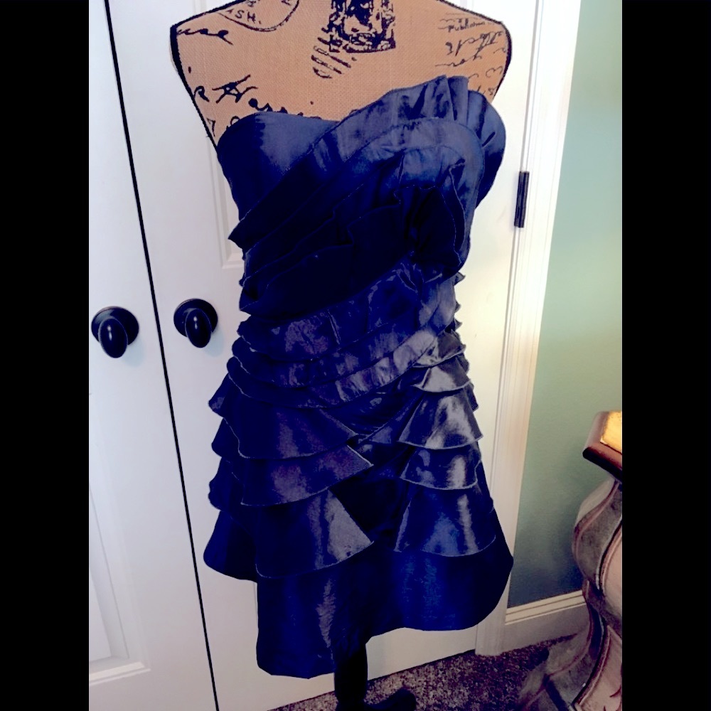 BCBGeneration  Formal  / prom dress size 6 Midnight Blue